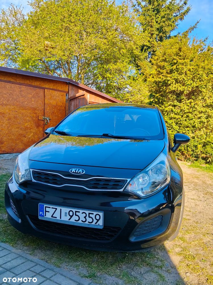 Kia Rio - 4