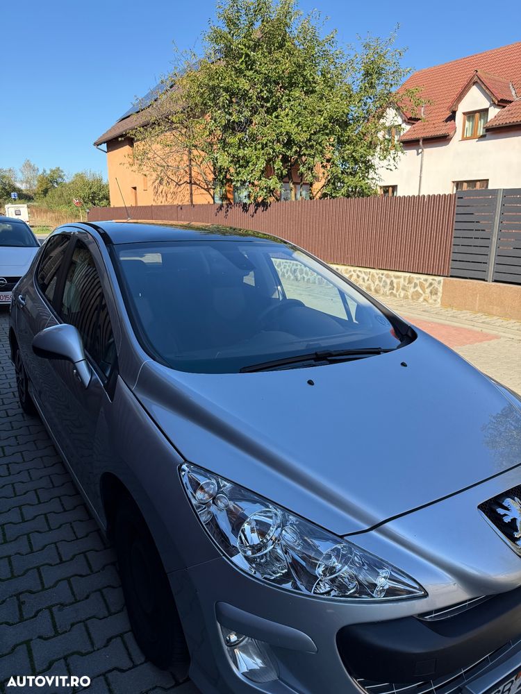 Peugeot 308 - 1