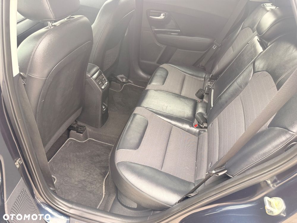 Kia Niro - 11