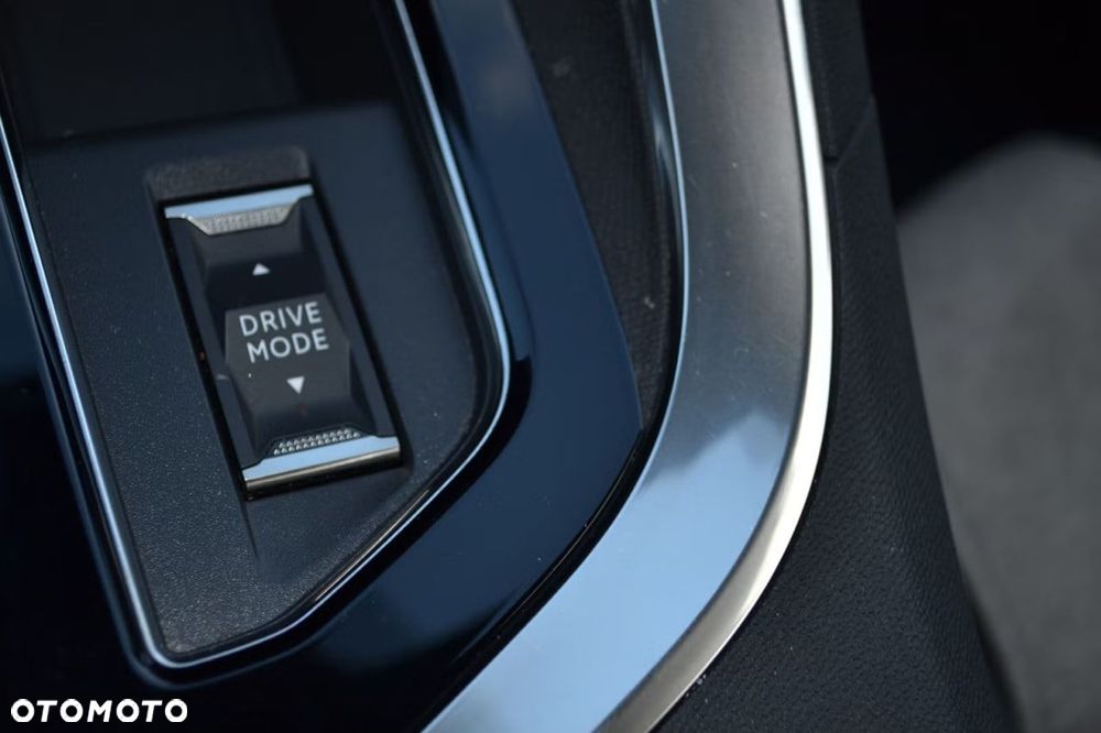 Peugeot 3008 1.6 PureTech Hybrid4 PHEV GT Pack S&S EAT8 - 14