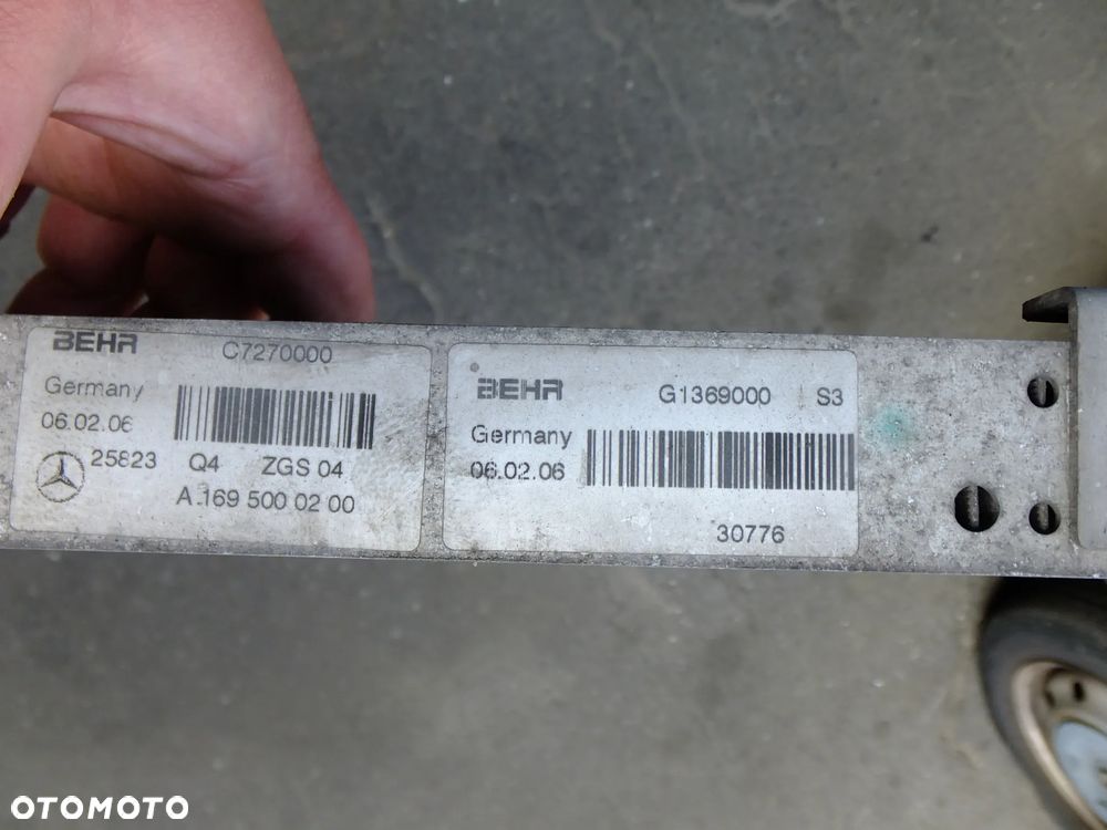 chłodnica oleju skrzyni mercedes w245 2,0 cdi 2007r A1695000200 - 2