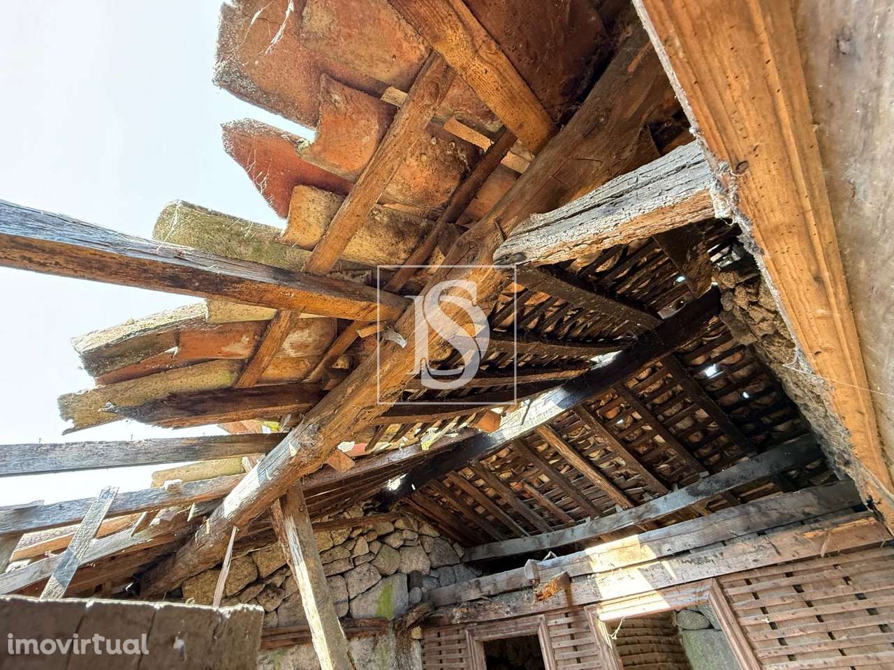 Moradia para Restaurar T1 Venda em Queirã,Vouzela - Grande imagem: 5/12