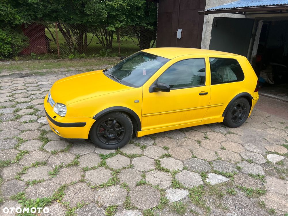 Volkswagen Golf - 6