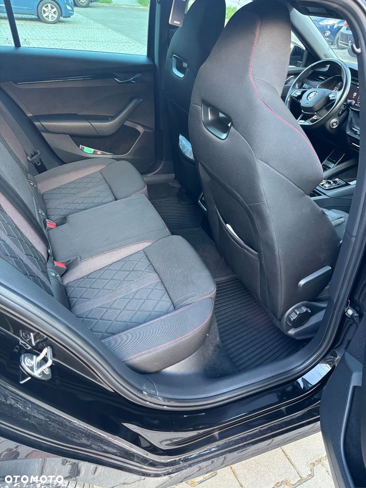 Skoda Octavia 2.0 TDI RS DSG - 30