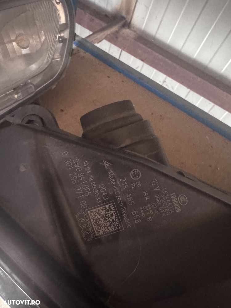 Far stanga audi a4 b9 8w0941005 - 2