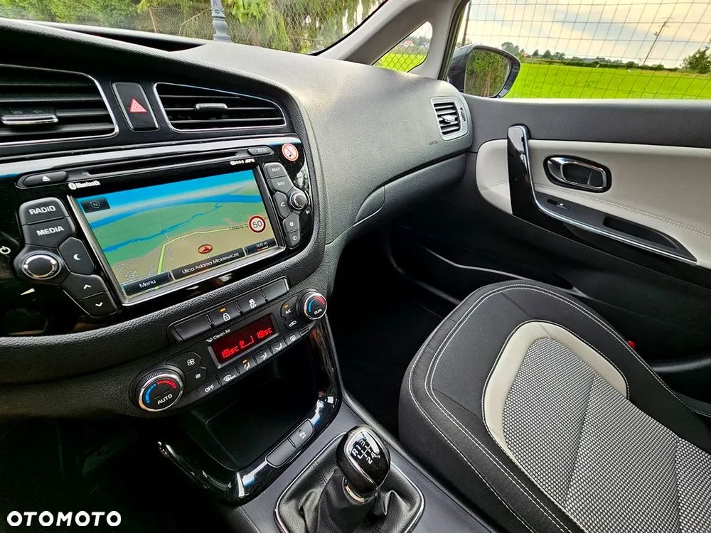 Kia Ceed 1.6 CRDi 128 Platinum Edition - 30