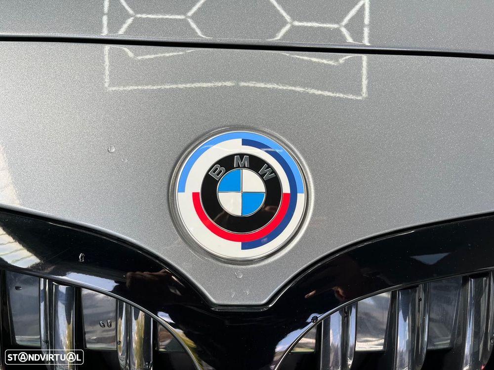 BMW 116 d Pack 50 anos M Auto - 4