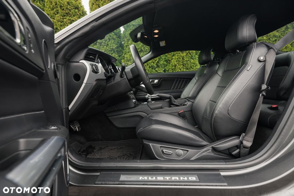 Ford Mustang - 13