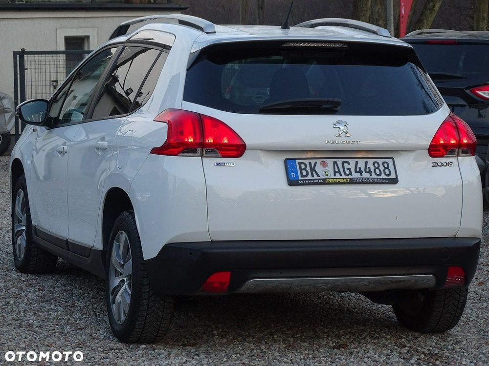Peugeot 2008 1.2 Pure Tech Style - 9