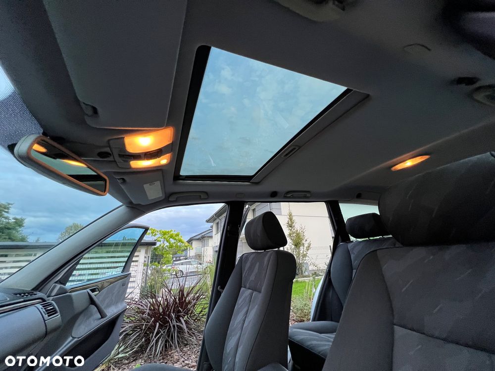 Mercedes-Benz Klasa E - 15