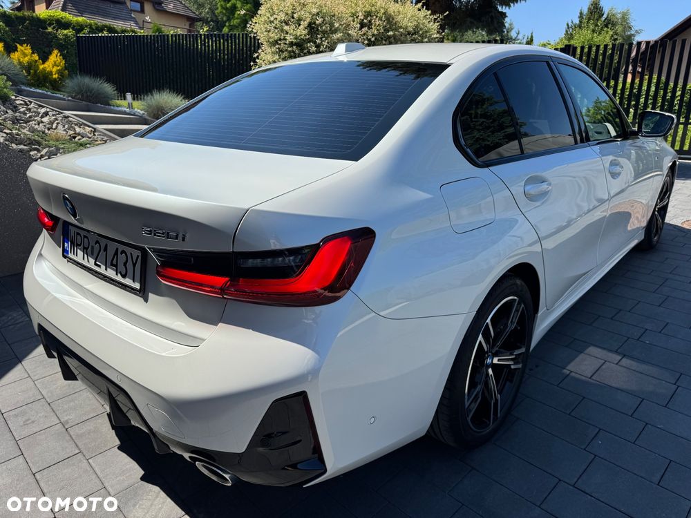 BMW Seria 3 320i M Sport - 29