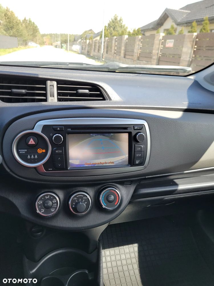 Toyota Yaris - 12