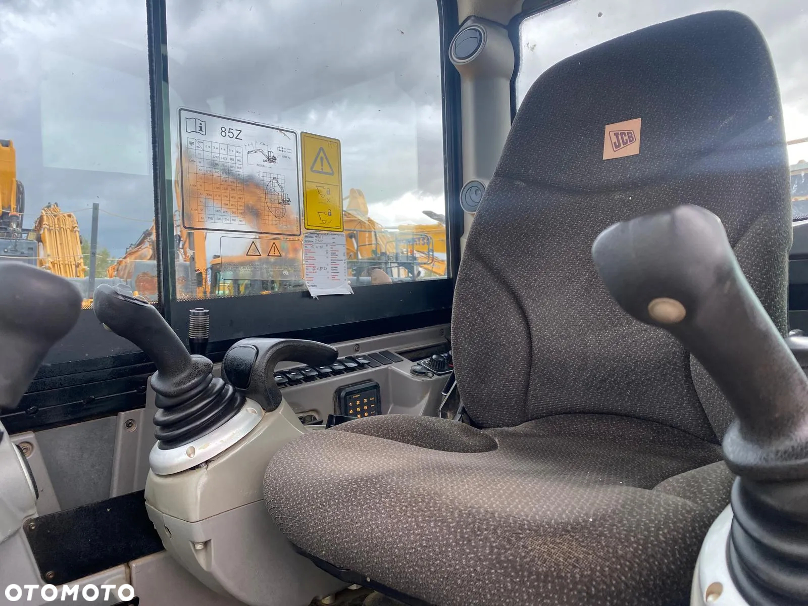 JCB 85Z-1 - 6