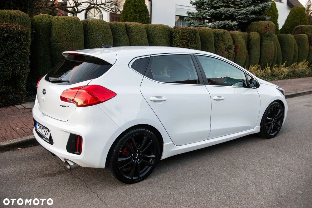 Kia Ceed 1.6 T-GDI GT - 5