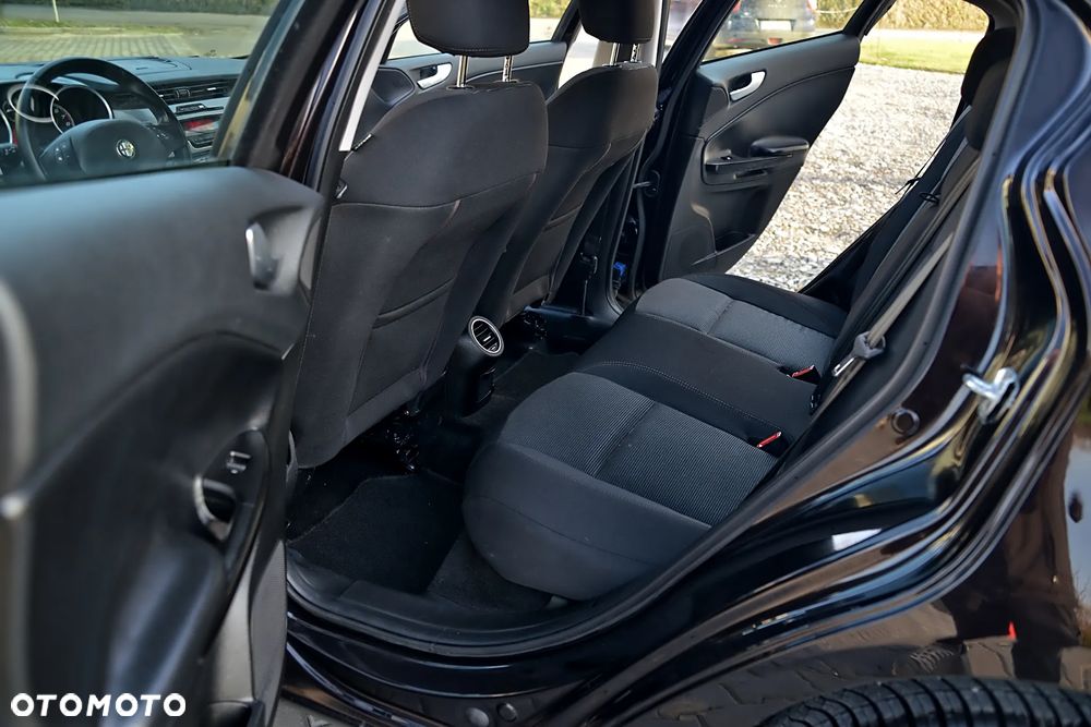 Alfa Romeo Giulietta 1.4 TB 16V Turismo - 32