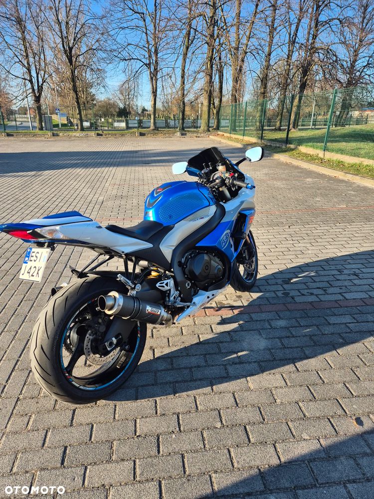 Suzuki GSX-R - 4