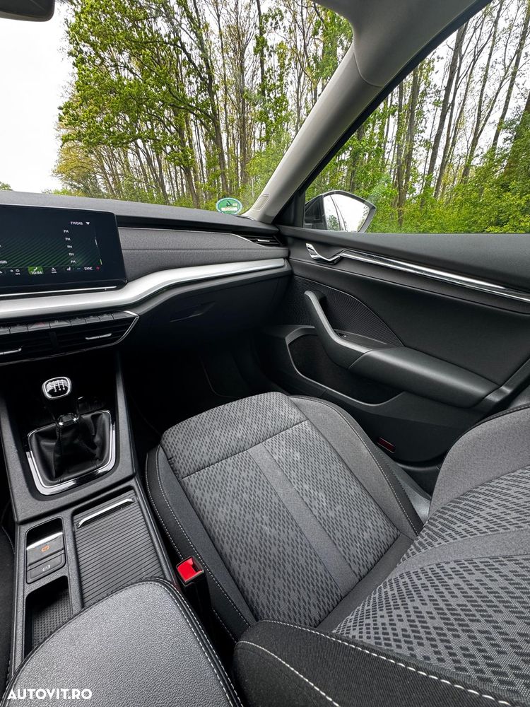 Skoda Octavia 2.0 TDI Premium Edition - 26