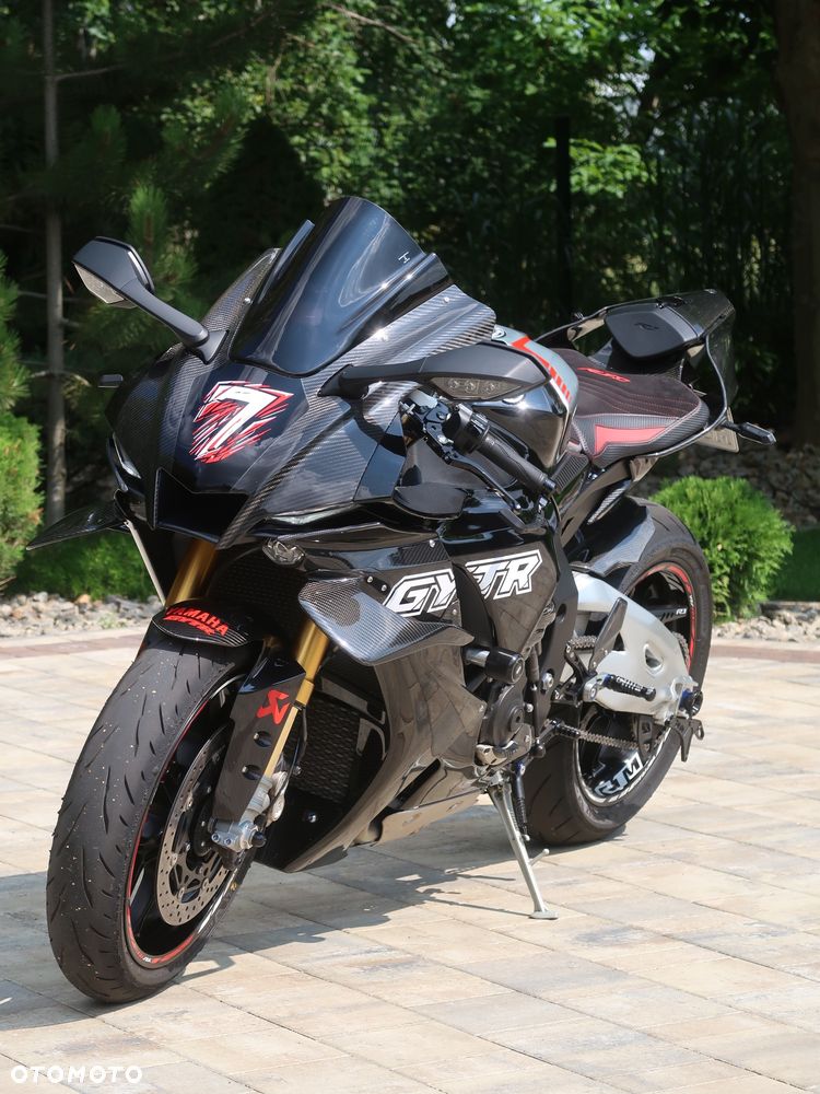 Yamaha R1 - 31