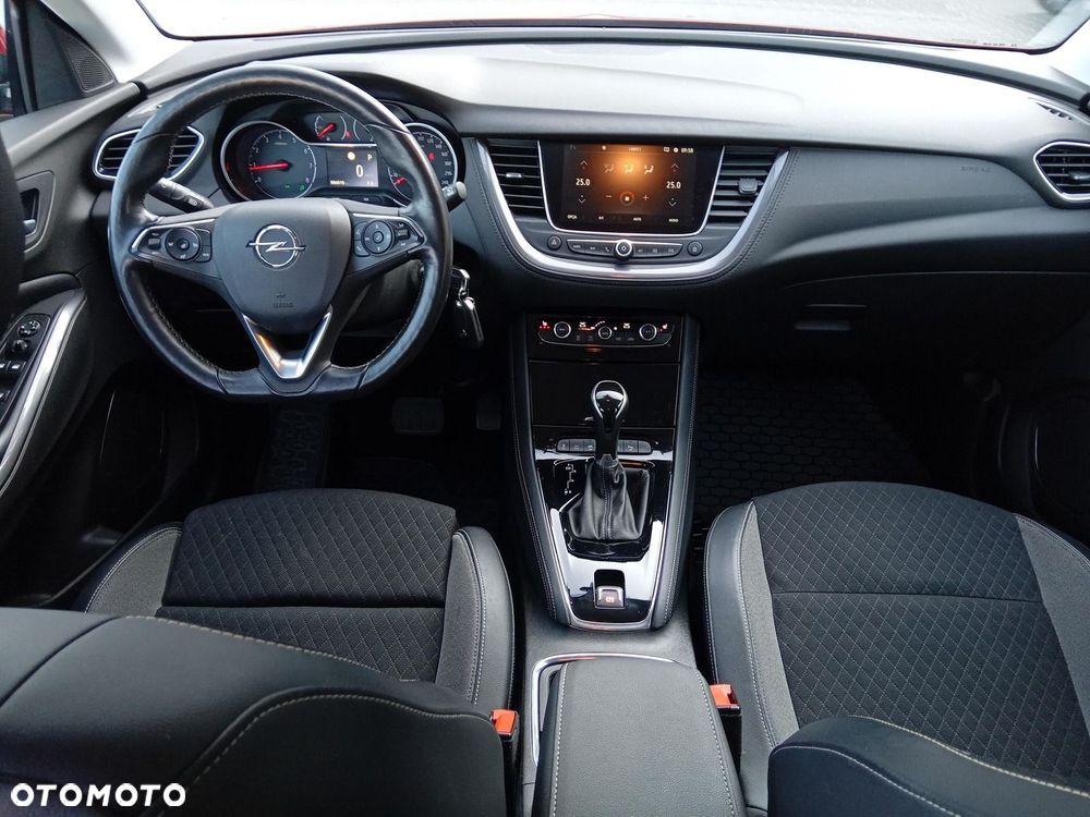 Opel Grandland X - 16