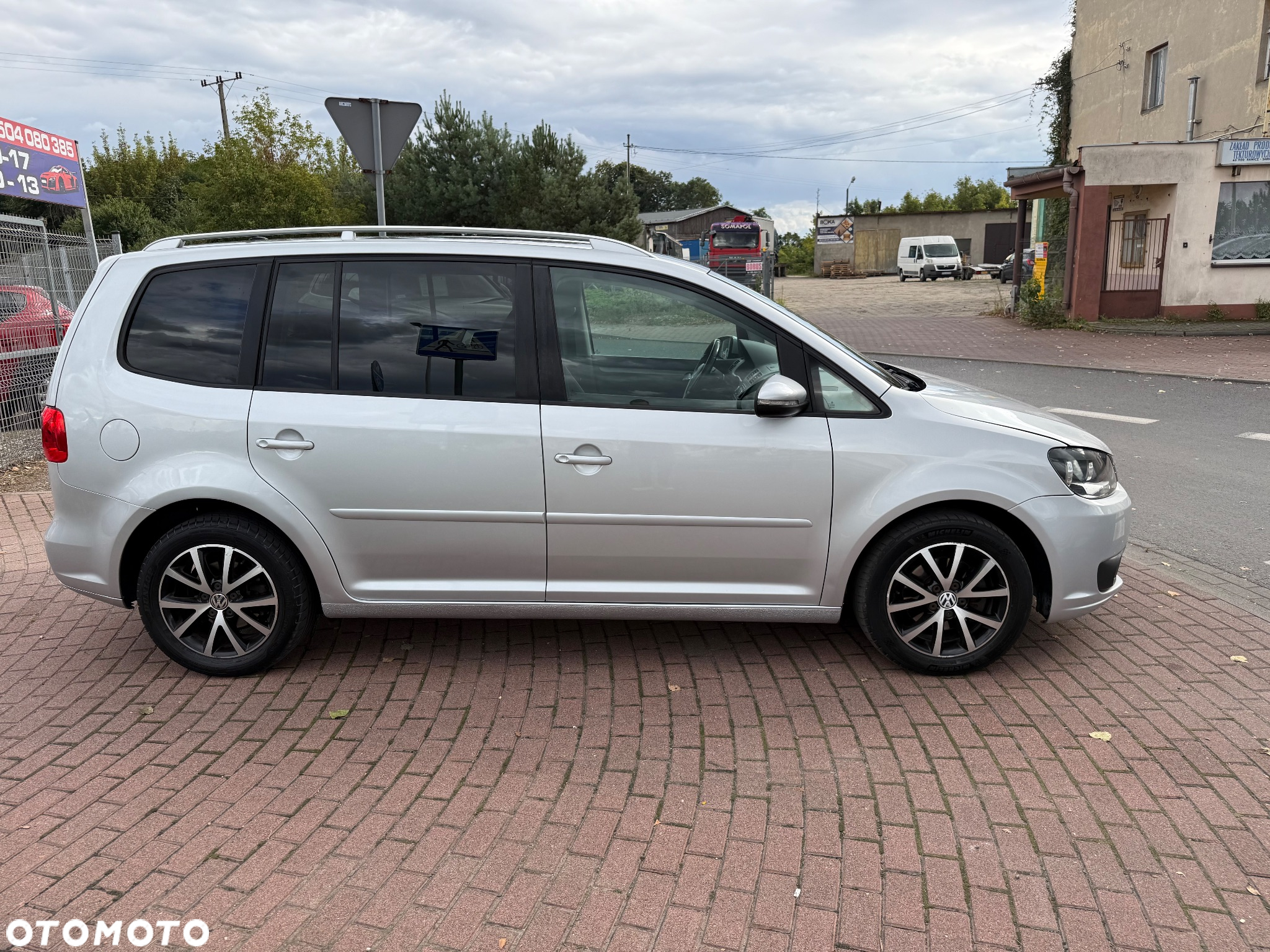 Volkswagen Touran 1.6 TDI DPF BlueMotion Technology Trendline - 22