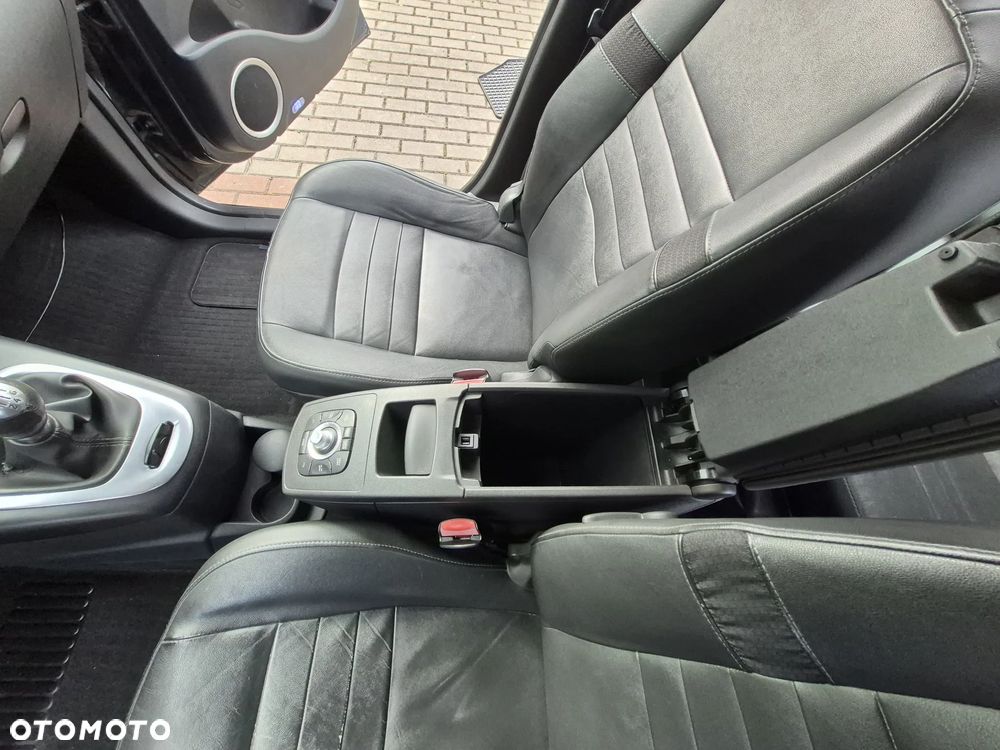 Renault Scenic 1.9 dCi FAP Privilege - 27