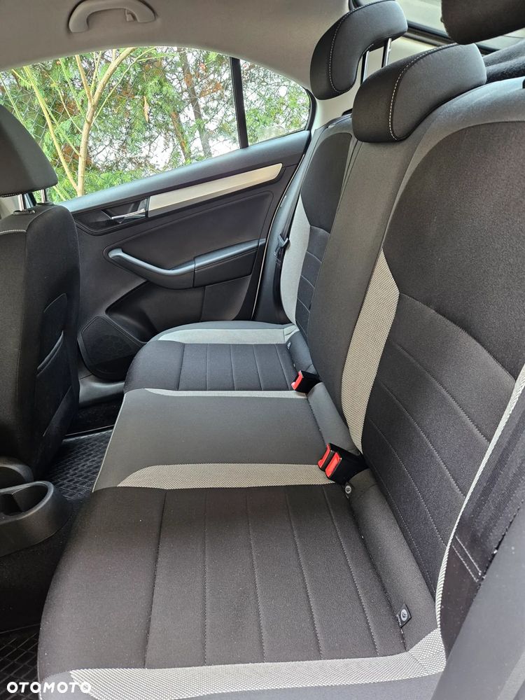 Skoda RAPID 1.0 TSI Ambition - 21