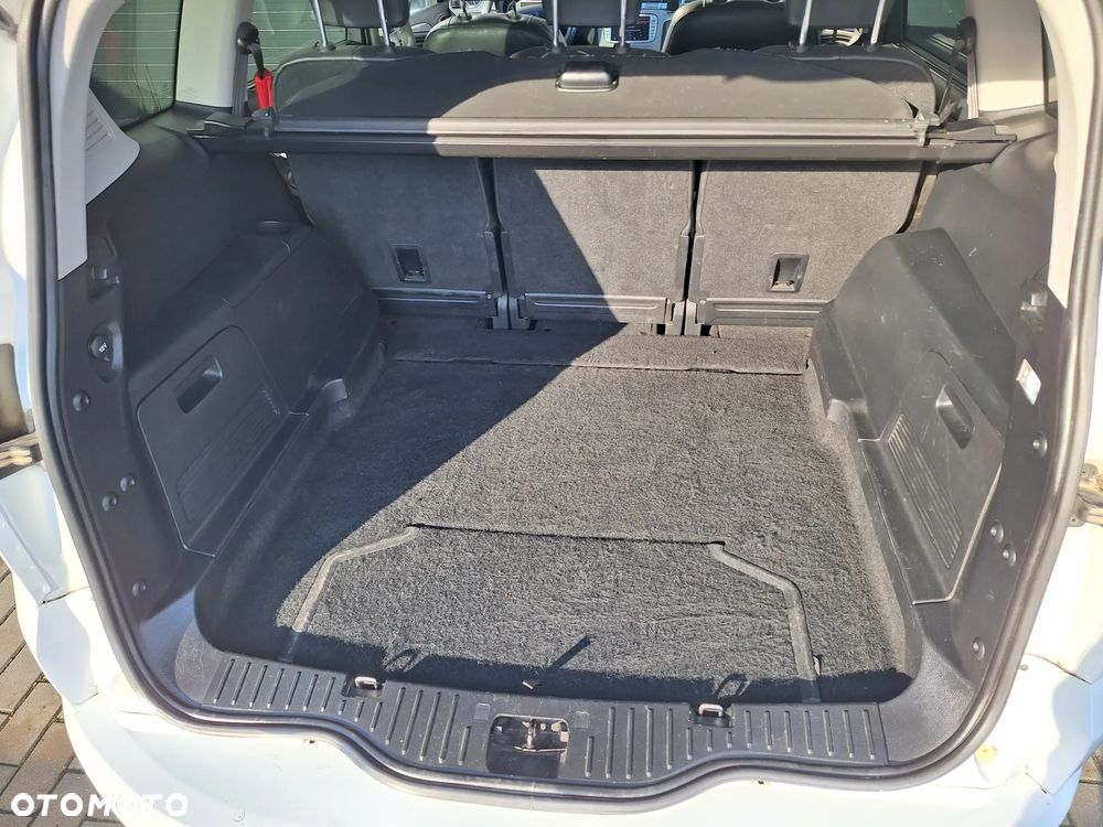 Ford S-Max 2.2 TDCi DPF Titanium - 36