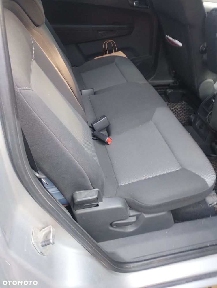 Opel Zafira - 8