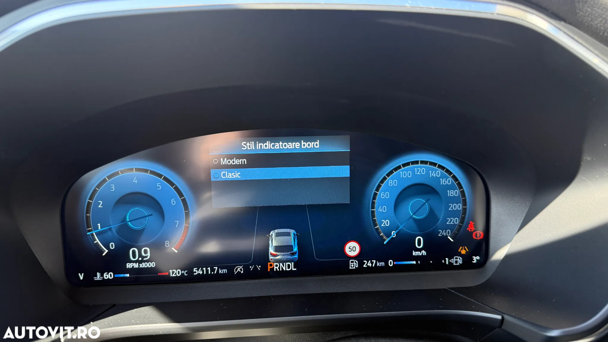 Ford Kuga 1.5 EcoBoost A8 FWD Titanium - 29