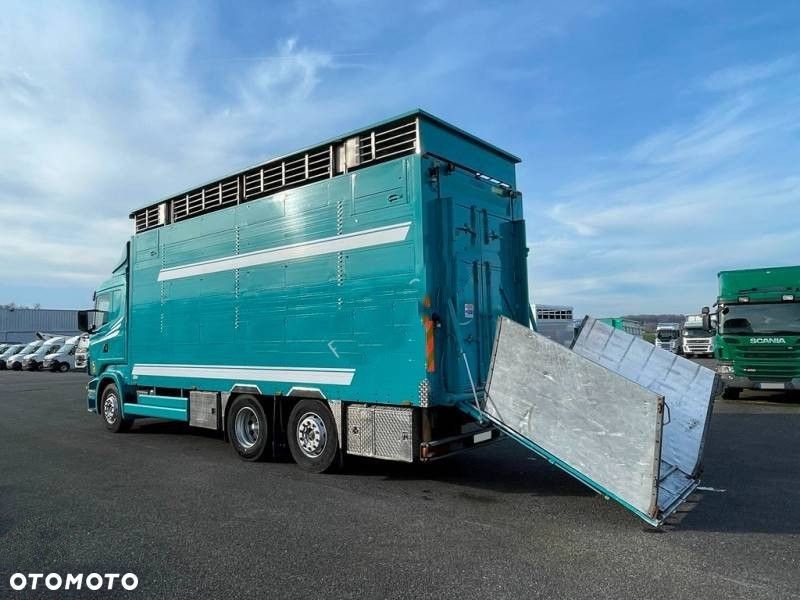 Scania R380 / 6x2 / Pezzaioli / 2-poziomowa zabudowa do przewozu zwierząt / Euro 3 / oś podnoszona / podnoszony dach - 3