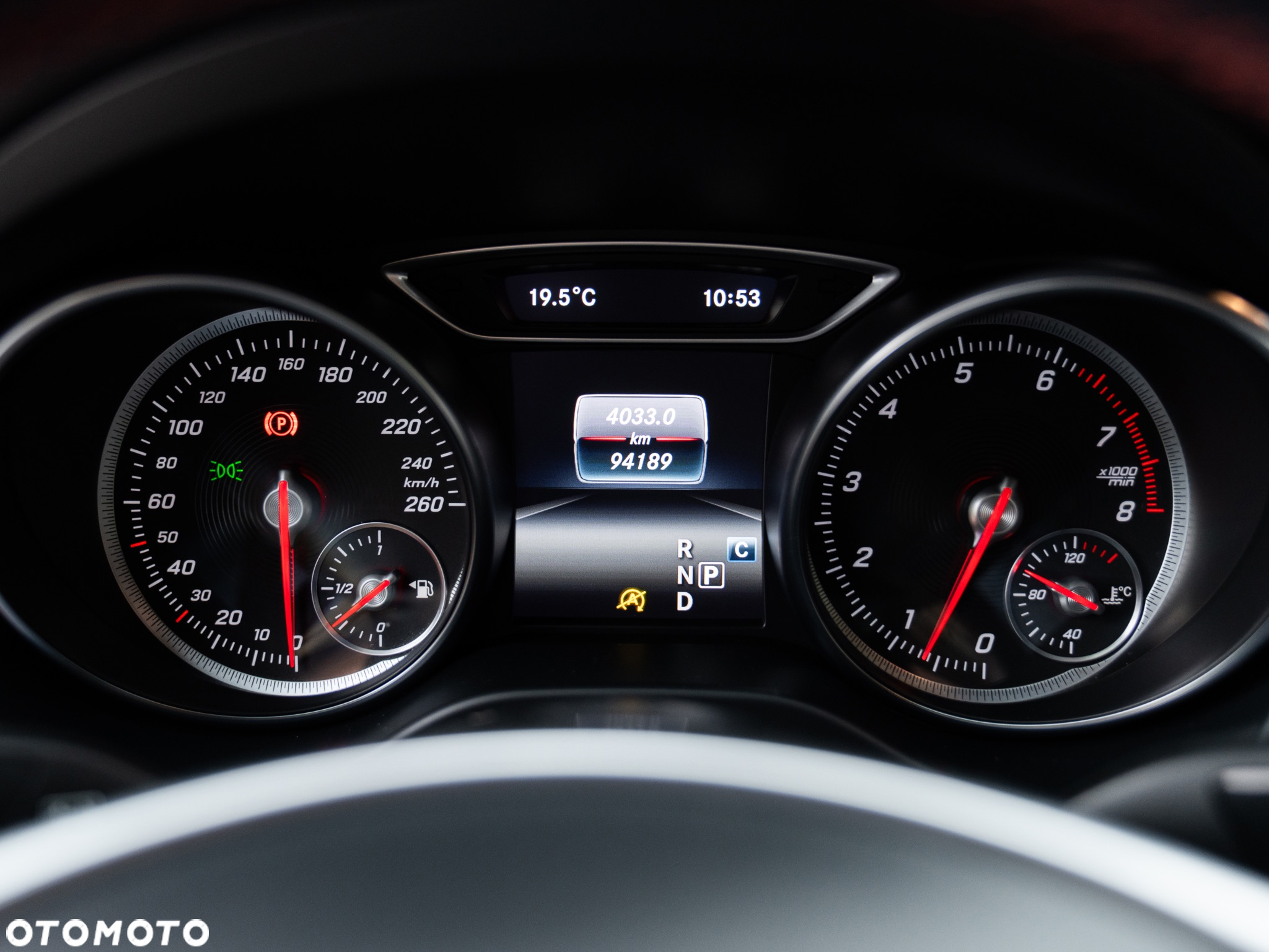Mercedes-Benz GLA 180 7G-DCT AMG Line - 19