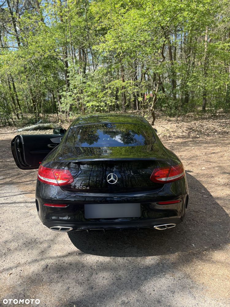 Mercedes-Benz Klasa C 220 d 4Matic 9G-TRONIC AMG Line - 2