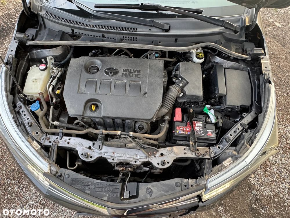 Toyota Corolla 1.6 Premium MS - 24