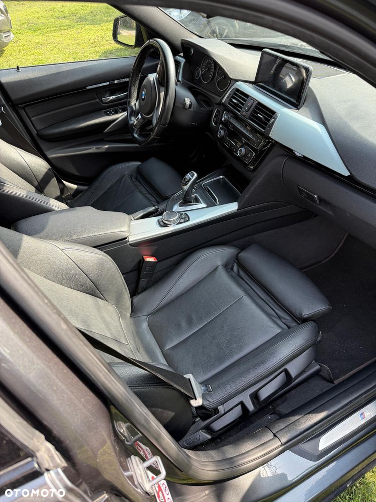 BMW Seria 3 340i xDrive M Sport Shadow - 18