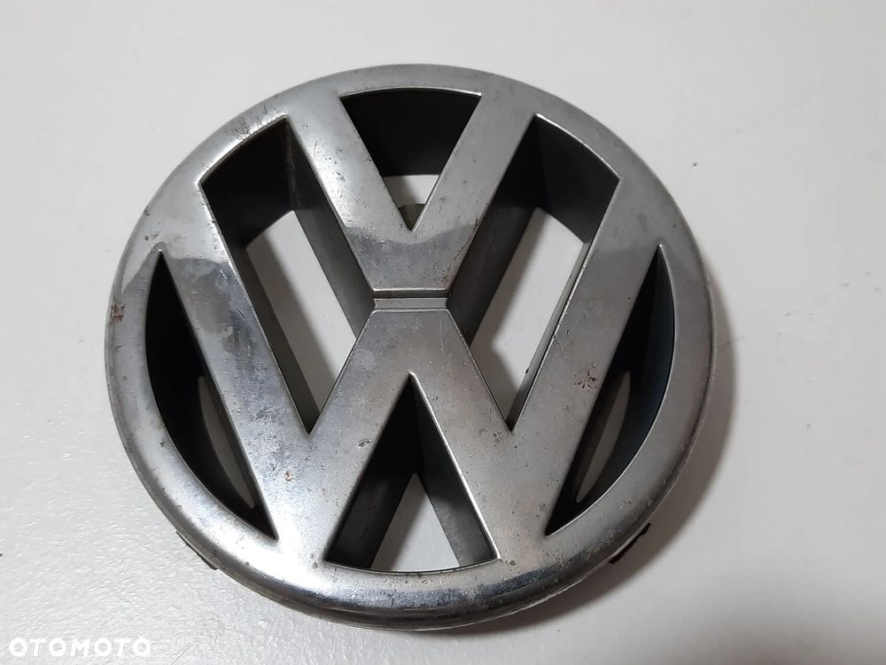 ZNACZEK EMBLEMAT GRILLA PRZOD VW PASSAT B5 FL 01-05 SLASK WYSYLKA - 1