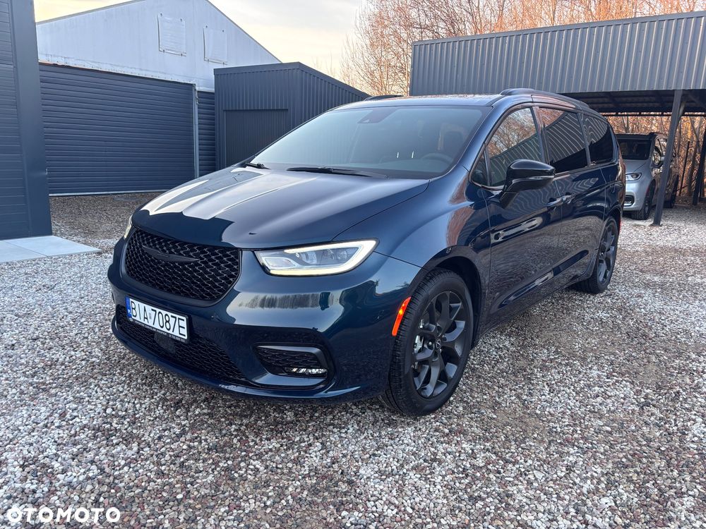 Chrysler Pacifica - 9