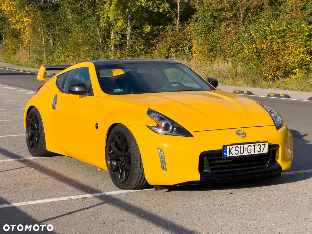 Nissan 370 Z Standard - 9
