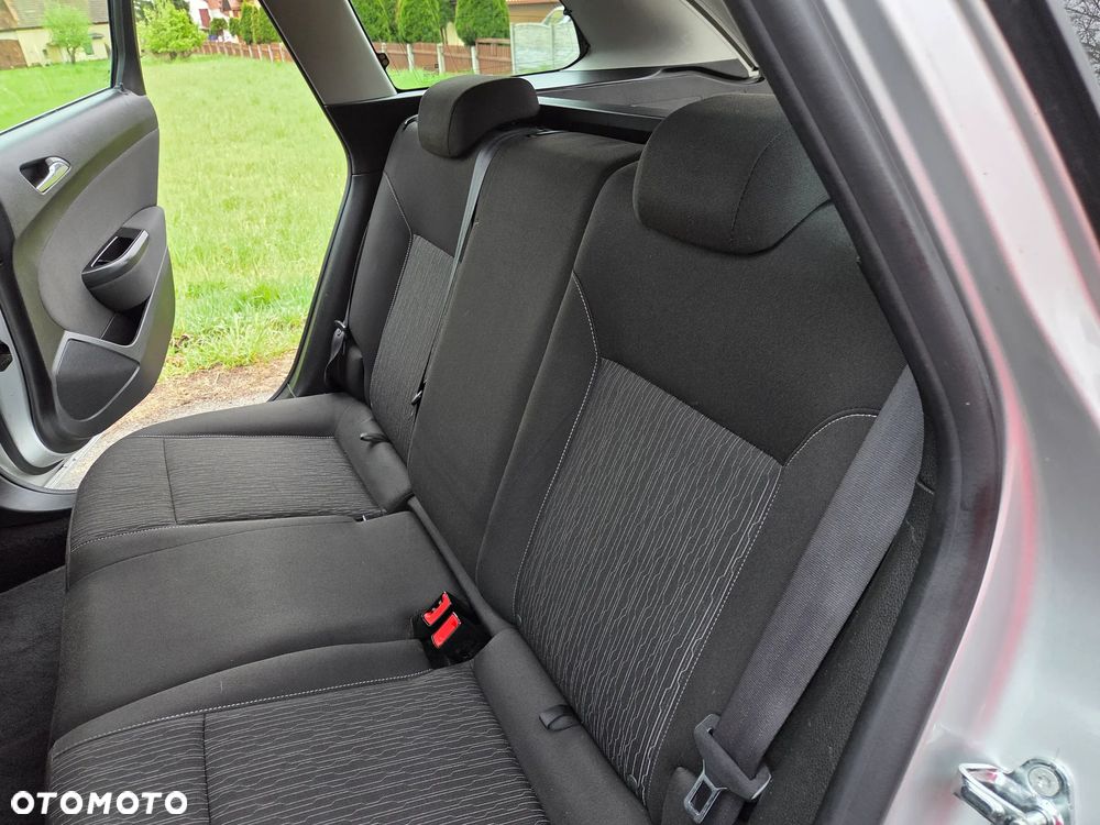 Opel Astra 1.4 Turbo Style - 22