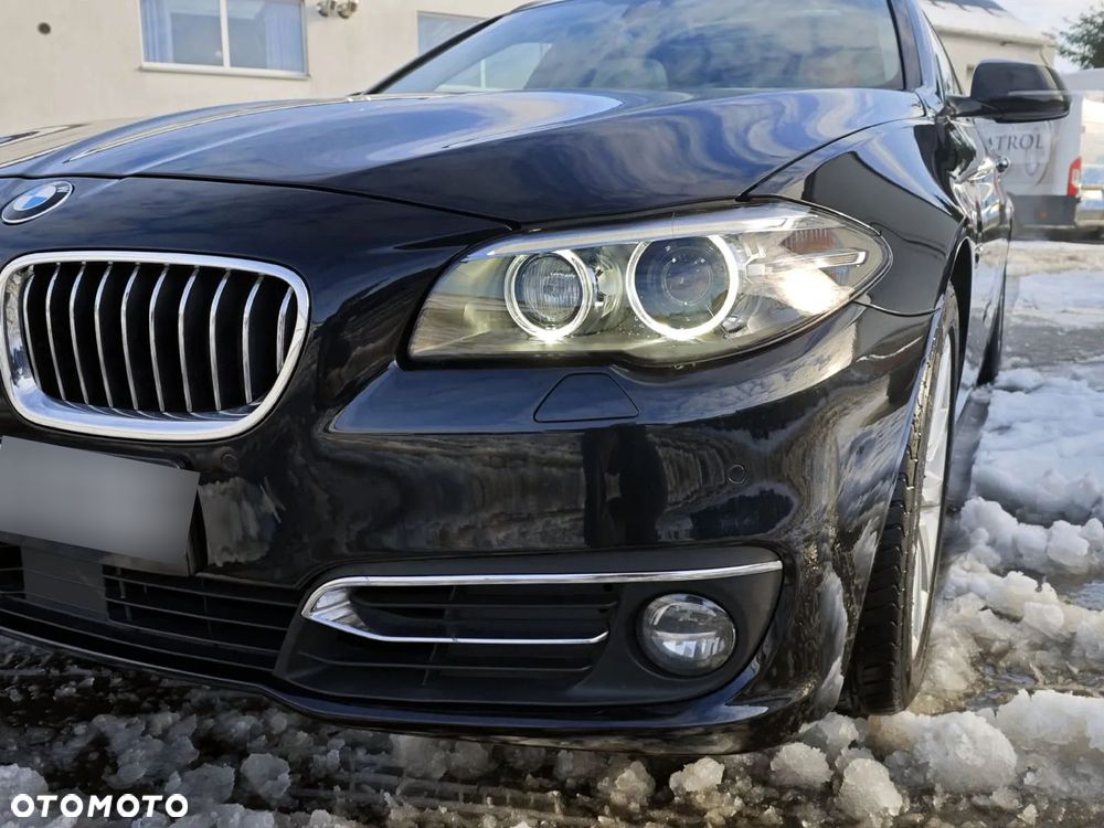 BMW Seria 5 525d Sport-Aut Luxury Line - 4