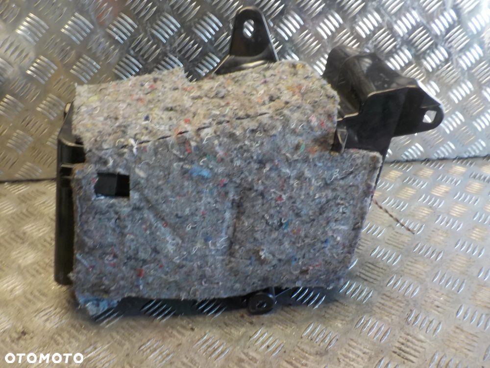 RENAULT LAGUNA III SUBWOOFER GŁOŚNIK NISKOTONOWY BOSE 281703967R - 2