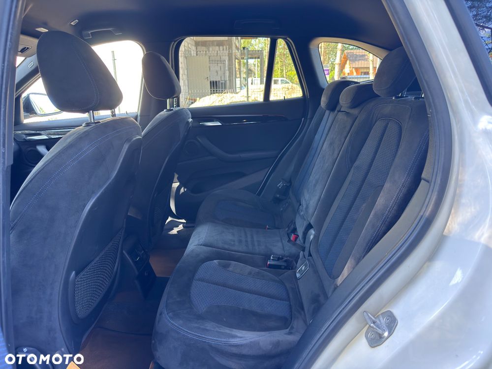 BMW X1 xDrive20i M Sport - 21