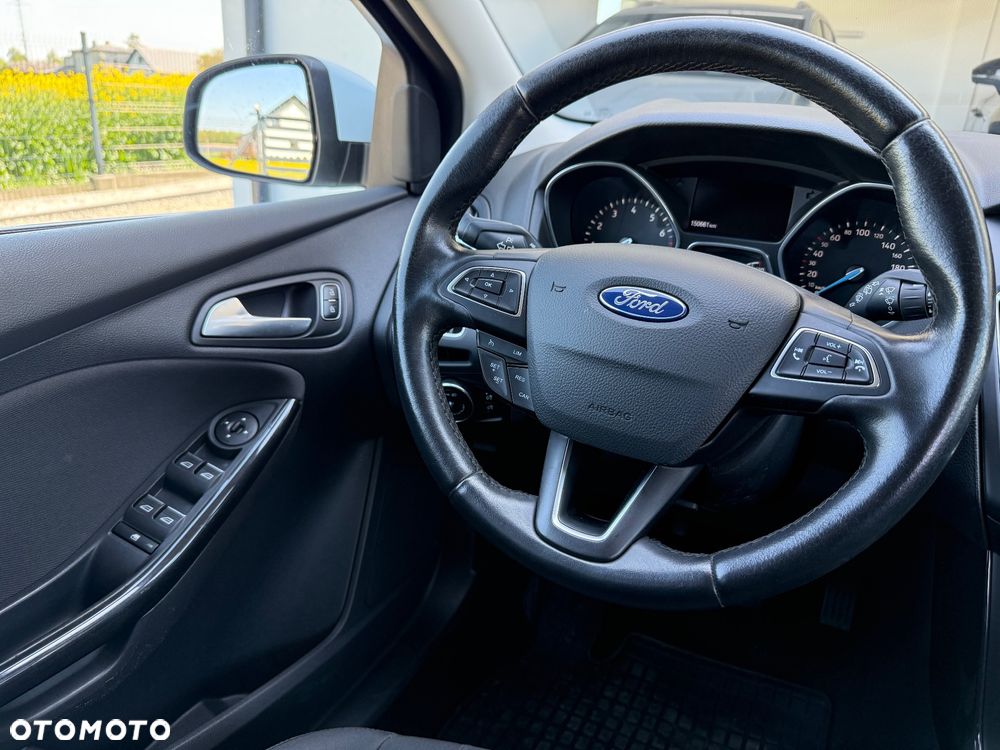 Ford Focus 1.0 EcoBoost Titanium - 27