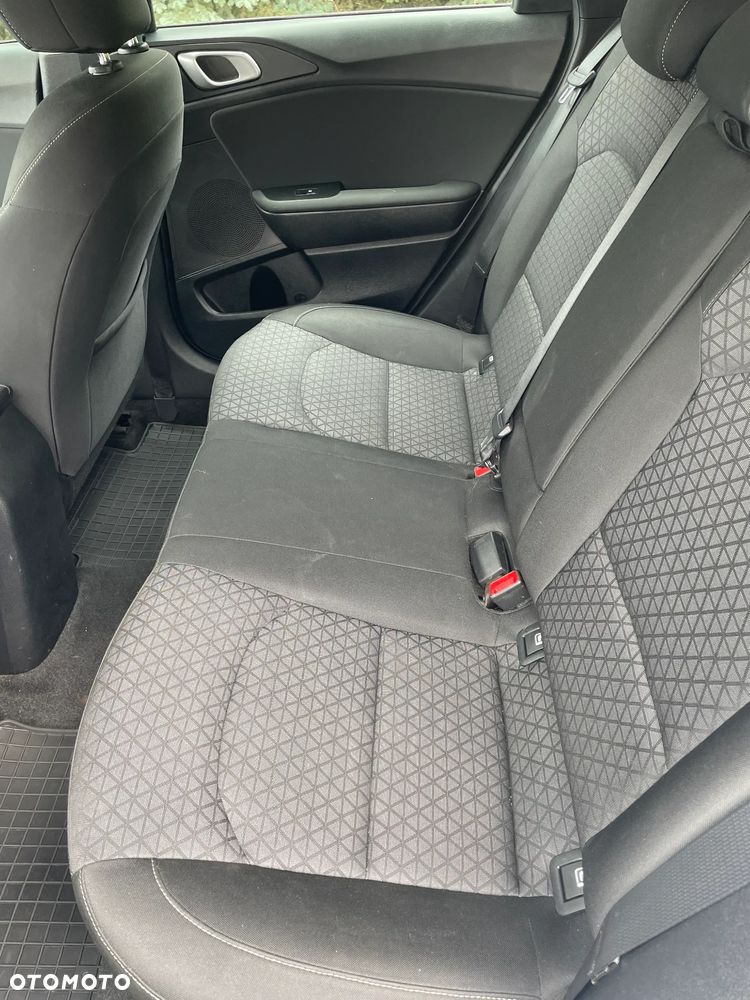Kia Ceed 1.5 T-GDI M - 18