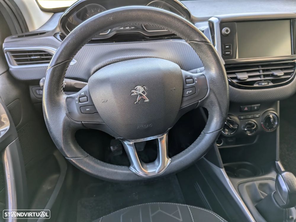 Peugeot 2008 1.2 PureTech Style - 9