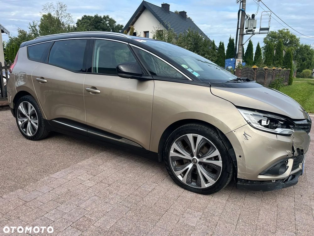 Renault Scenic - 11