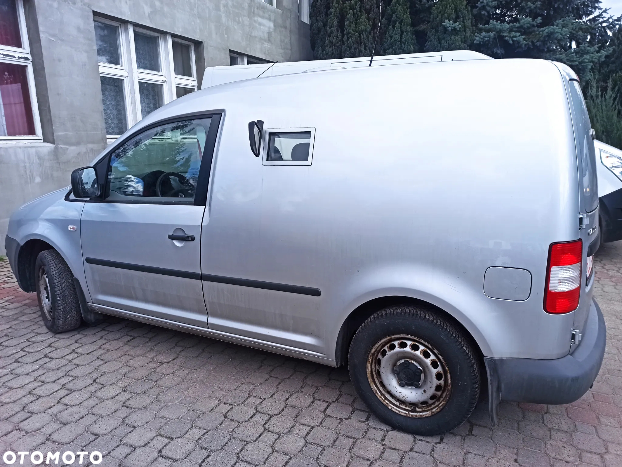 Volkswagen Caddy - 4