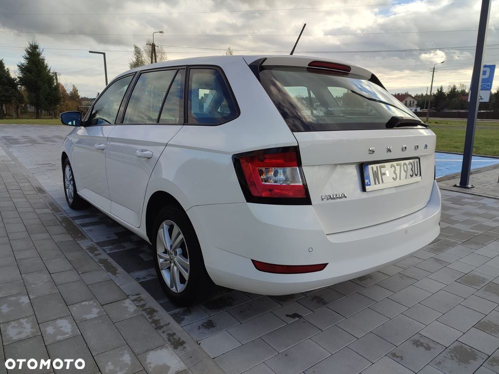 Skoda Fabia 1.0 TSI Ambition - 10