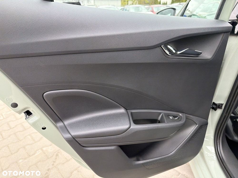 Skoda Fabia 1.0 TSI Drive DSG - 24