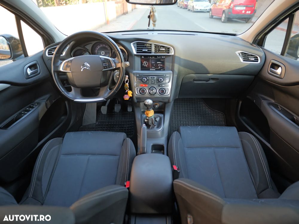 Citroën C4 e-HDi 115 Exclusive - 4
