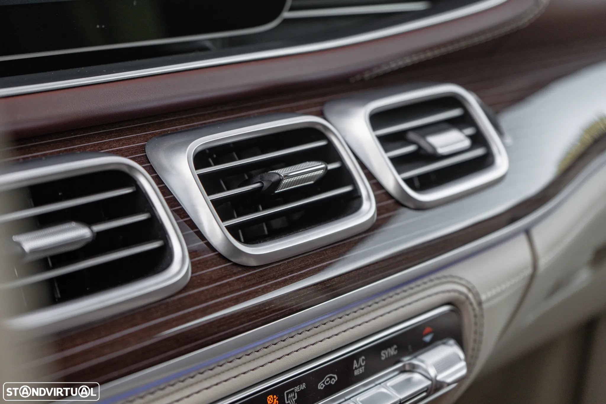 Mercedes-Benz GLS 600 Maybach 4Matic - 30